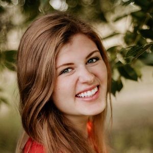 Meet your Posher, Brenna